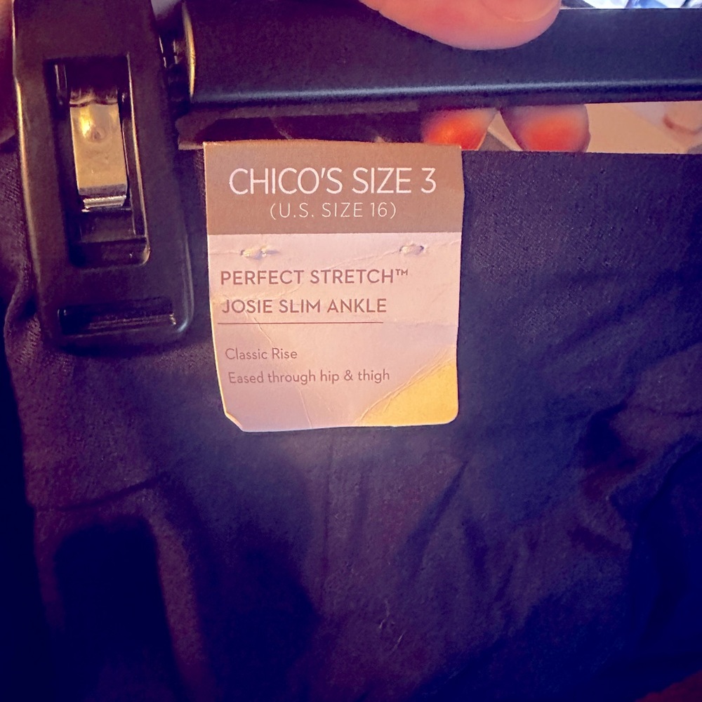 Brand new Chicos size 16 navy color leggings
